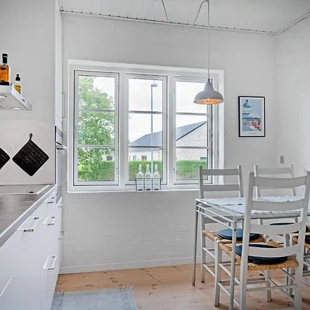 6 Person In Bindslev-by Traum *